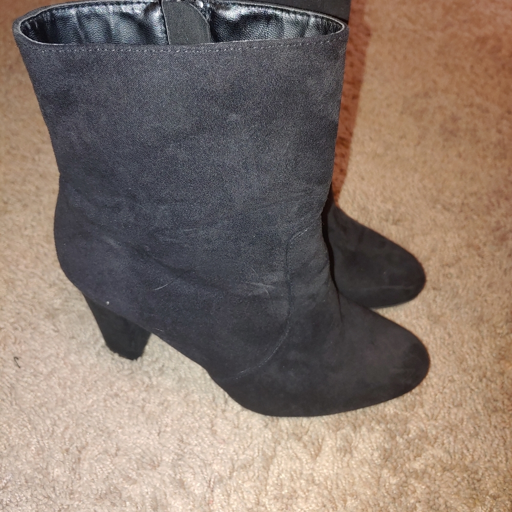 She in black boots